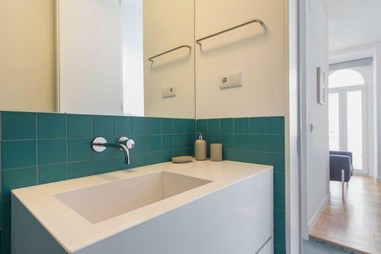 Lovelystay - Wide & Bright 4 Families Lissabon Buitenkant foto
